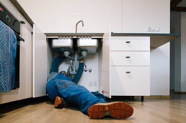 Professional Leak Detection technician working in Lake Cicott, IN